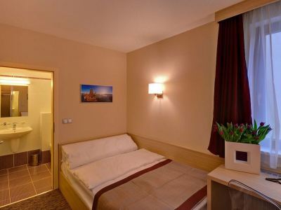 Voyage 4* Prague